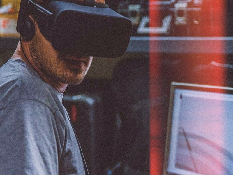 Companies use Virtual Reality Learning